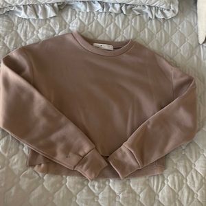 Neutral colored cropped sweatshirt. Thin and super comfy